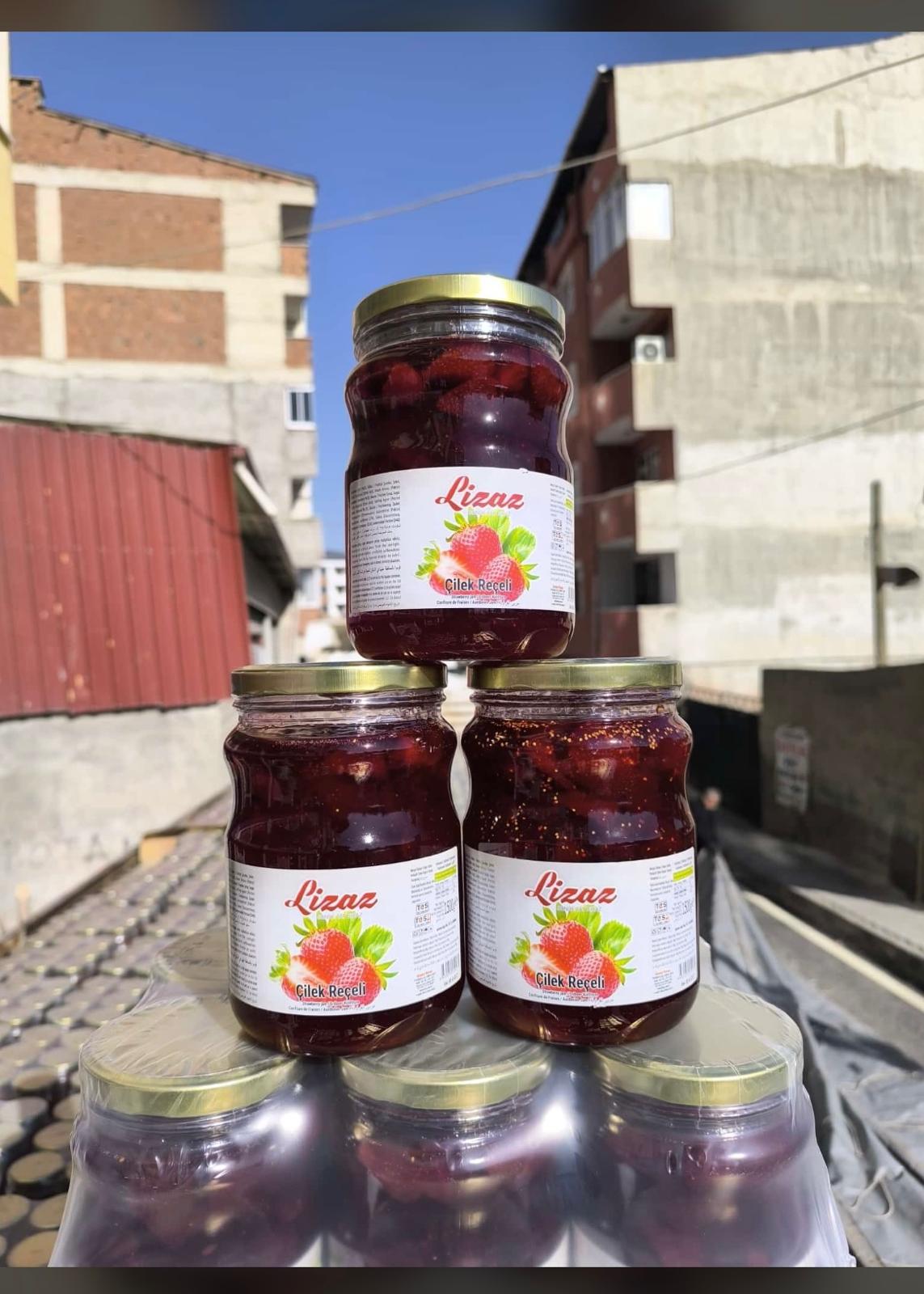 LİZAZ 1.5 KG ÇİLEKLİ CAM REÇEL